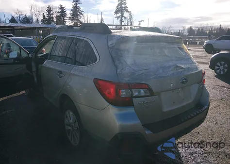 2018 Subaru Outback 2.5I Premium z USA, uszkodzony, nr VIN 4S4BSACC5J3287006
